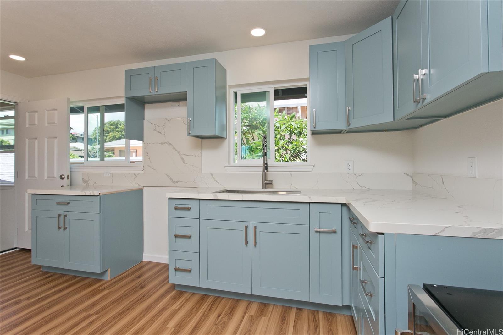 3317  Catherine Street Kapahulu, Diamond Head home - photo 13 of 24