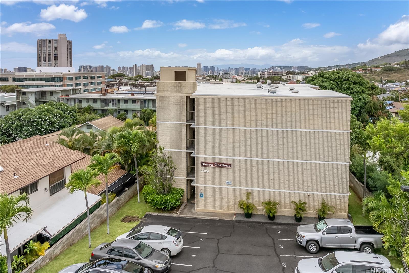 Sierra Gardens condo # 106, Honolulu, Hawaii - photo 15 of 18