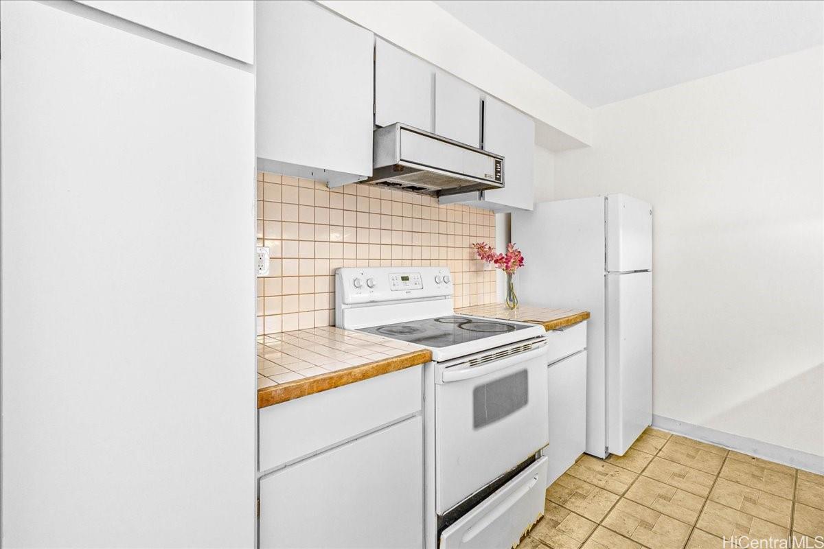 Gardenia Manor condo # 306, Kailua, Hawaii - photo 11 of 25