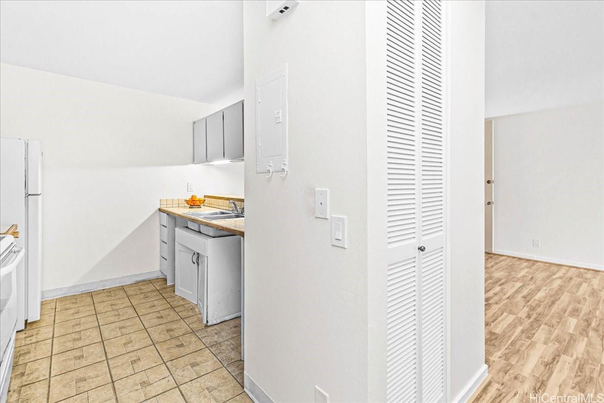 Gardenia Manor condo # 306, Kailua, Hawaii - photo 9 of 25