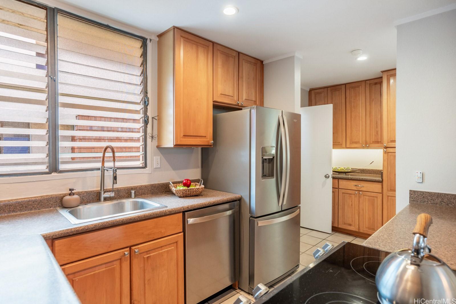 Gardenia Manor condo # 325, Kailua, Hawaii - photo 11 of 25