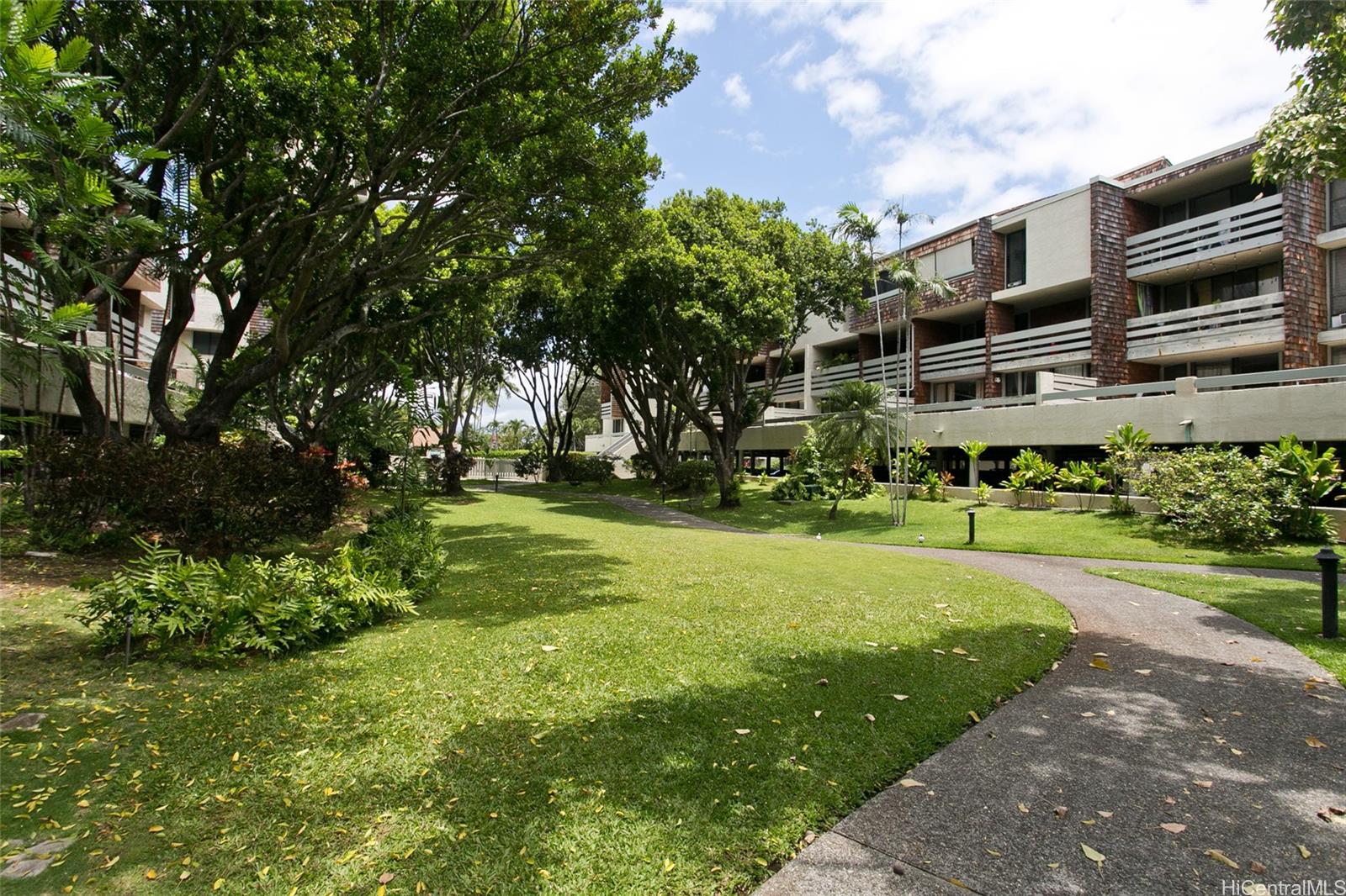 Gardenia Manor condo # 408, Kailua, Hawaii - photo 19 of 20