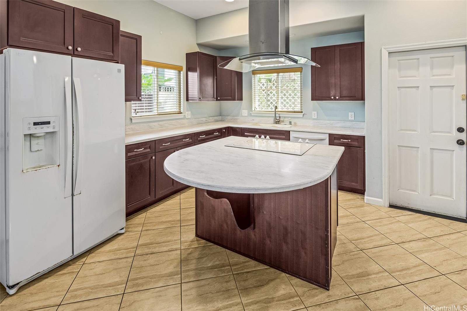 3334  Winam Ave Kapahulu, Diamond Head home - photo 6 of 24