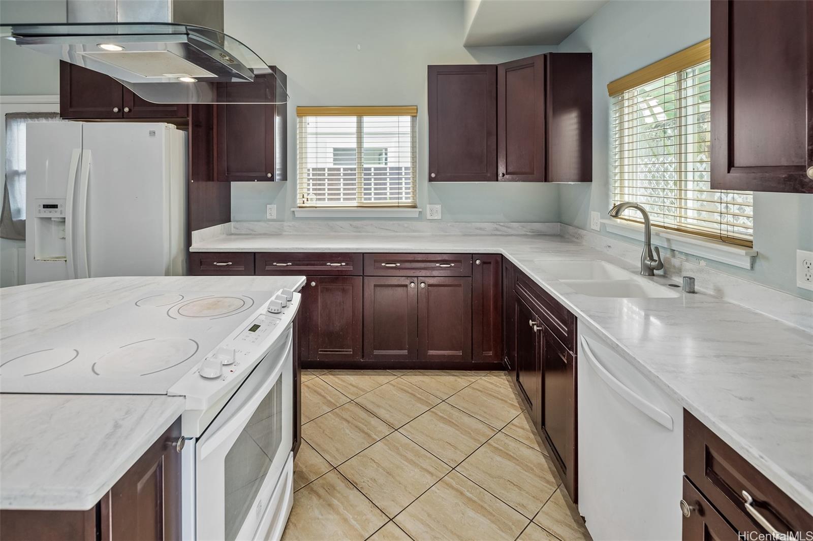 3334  Winam Ave Kapahulu, Diamond Head home - photo 8 of 24