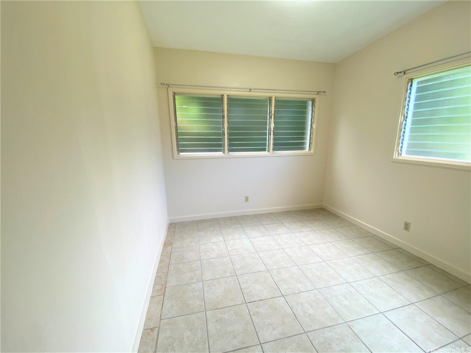 3339 Manoa Rd Honolulu - Rental - photo 12 of 13