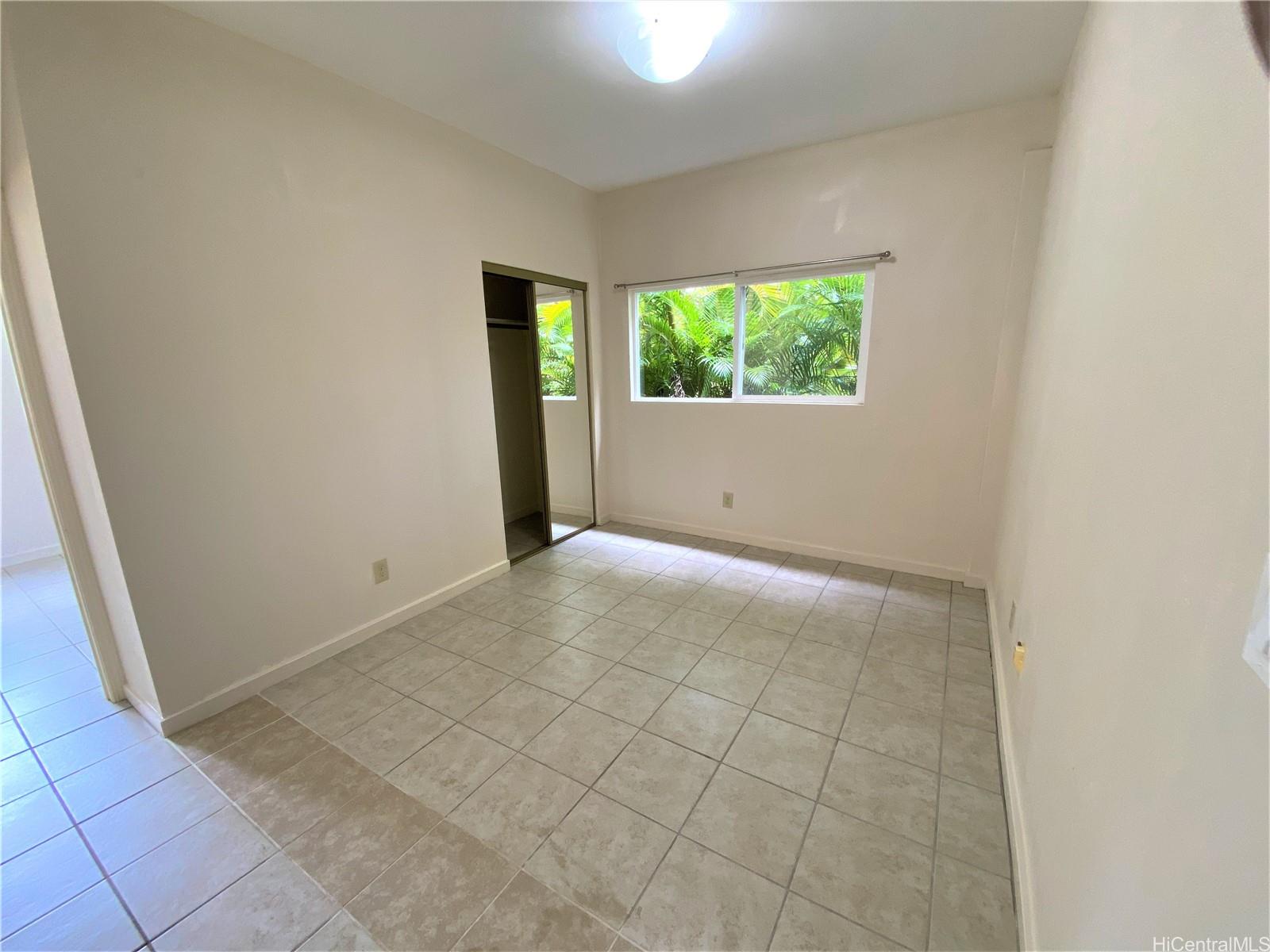 3339 Manoa Rd Honolulu - Rental - photo 3 of 13