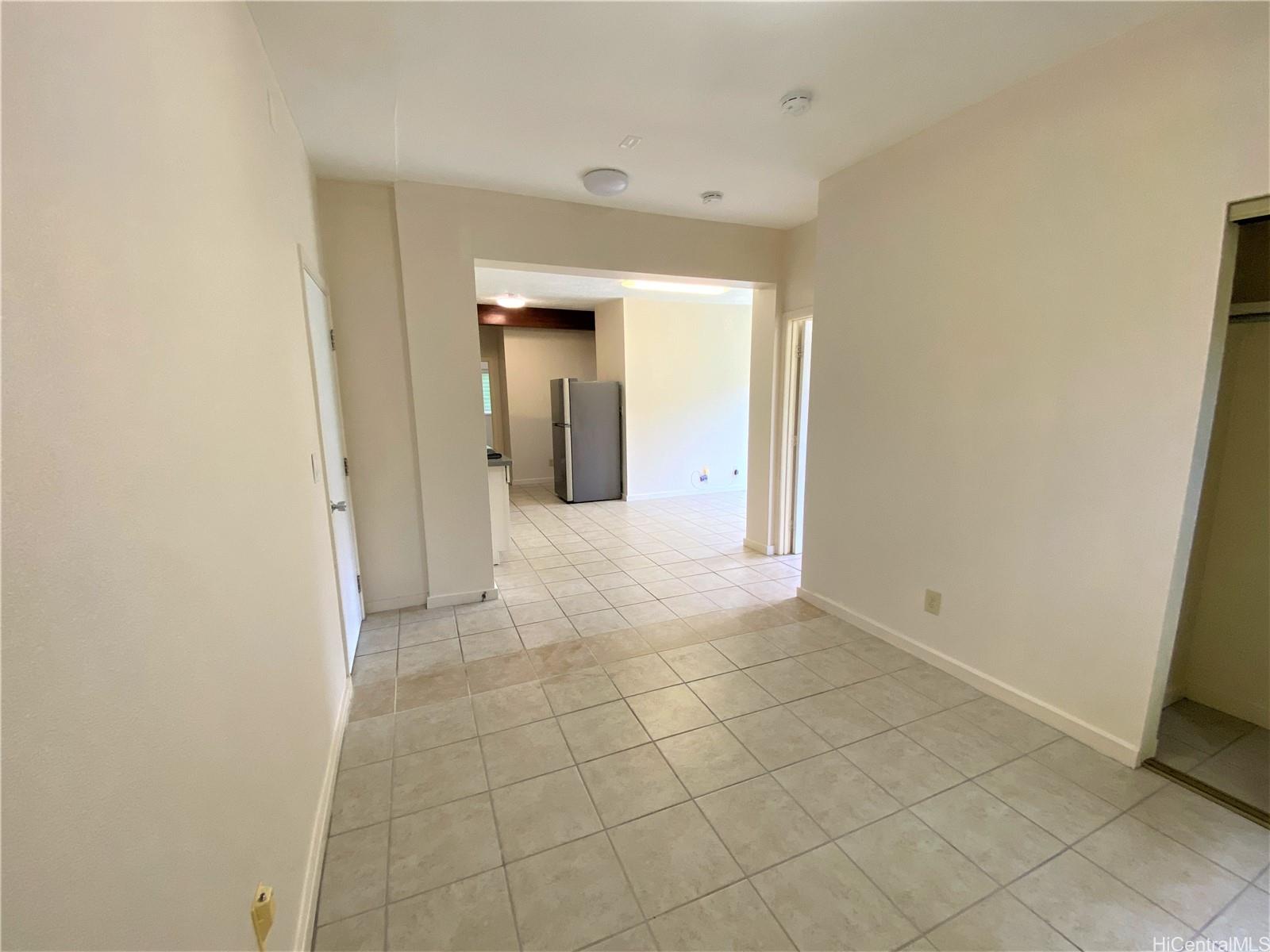 3339 Manoa Rd Honolulu - Rental - photo 4 of 13