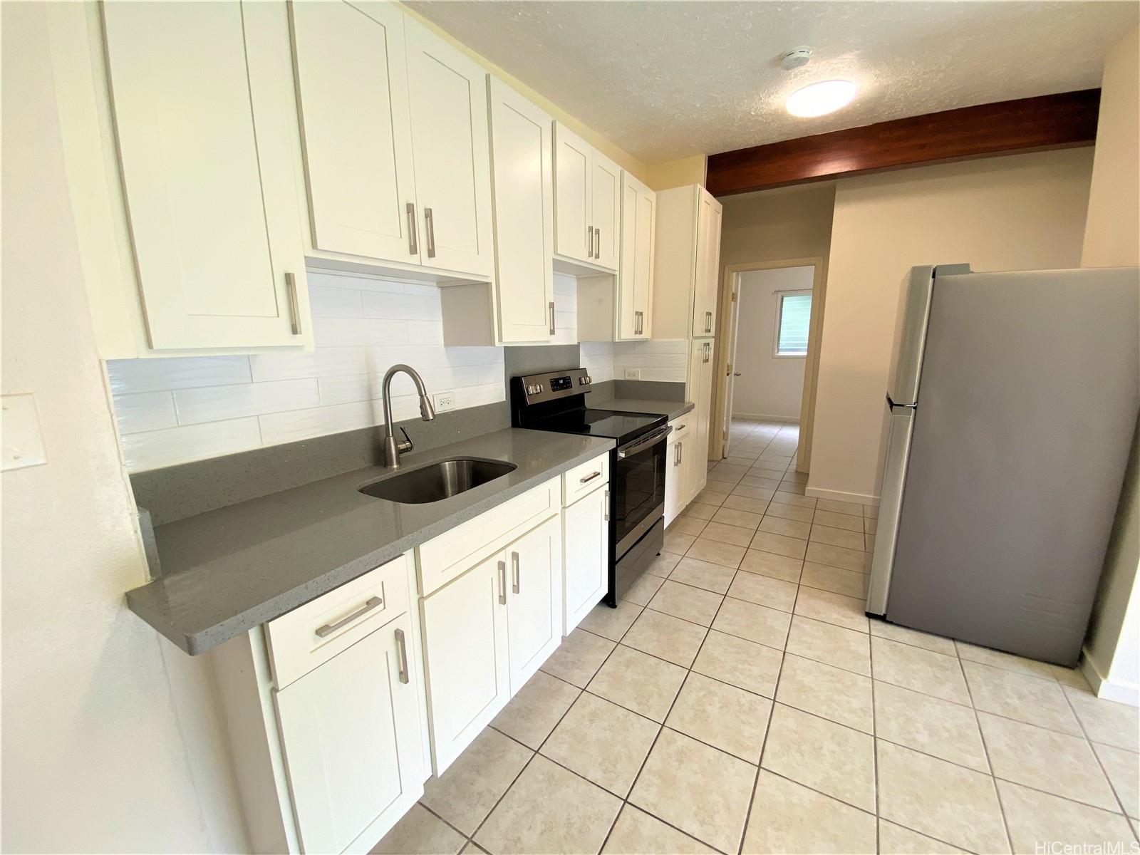 3339 Manoa Rd Honolulu - Rental - photo 5 of 13