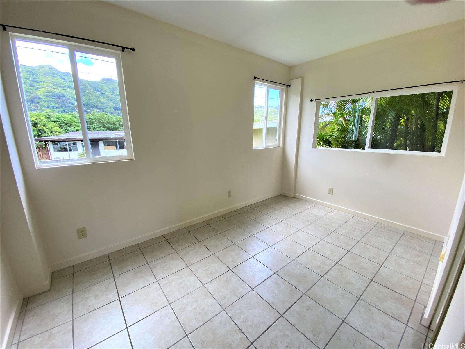 3339 Manoa Rd Honolulu - Rental - photo 7 of 13