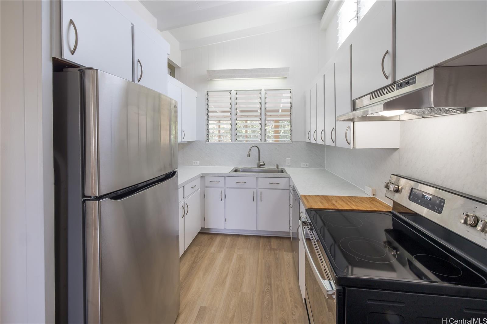 335 Ilihau Street Kailua - Rental - photo 3 of 17