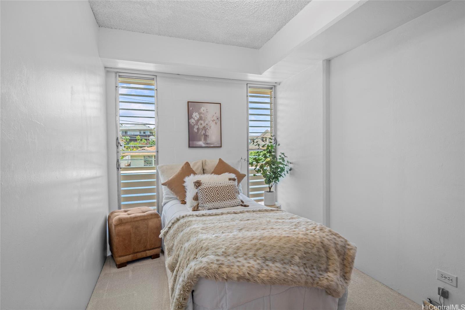 Hi-Sierra Apts The condo # 601, Honolulu, Hawaii - photo 13 of 23