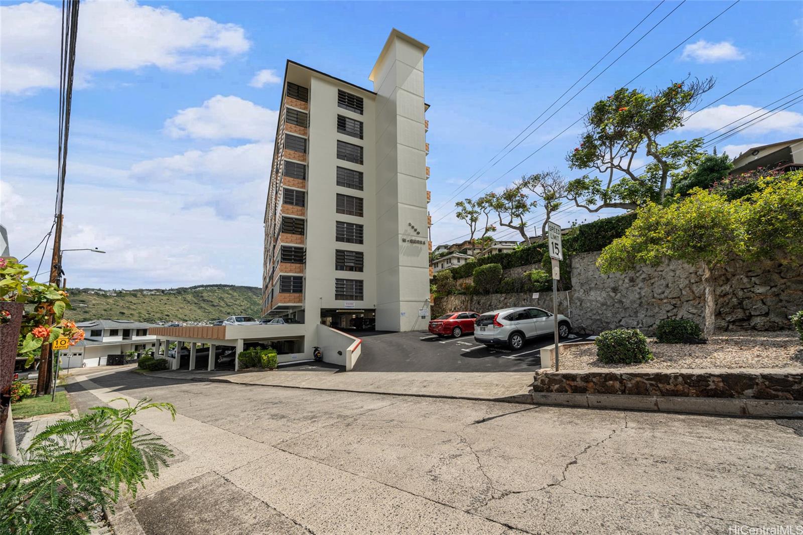 Hi-Sierra Apts The condo # 601, Honolulu, Hawaii - photo 21 of 23