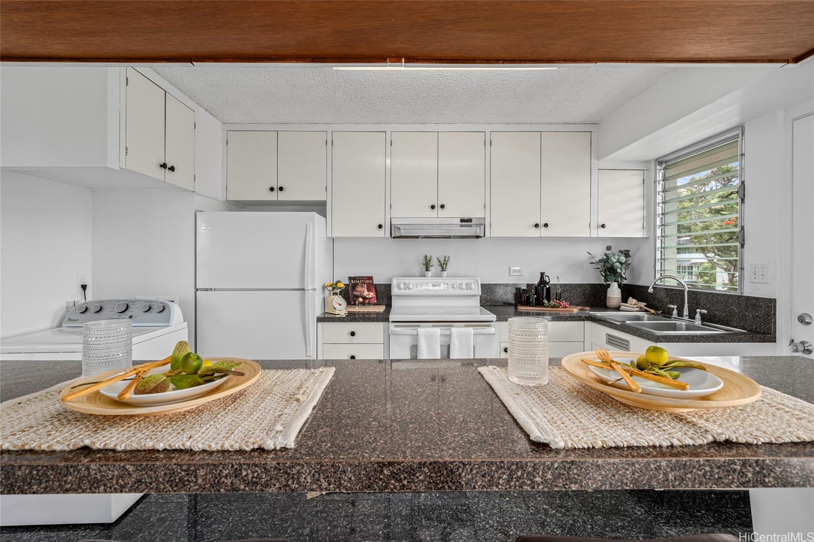 Hi-Sierra Apts The condo # 601, Honolulu, Hawaii - photo 6 of 23