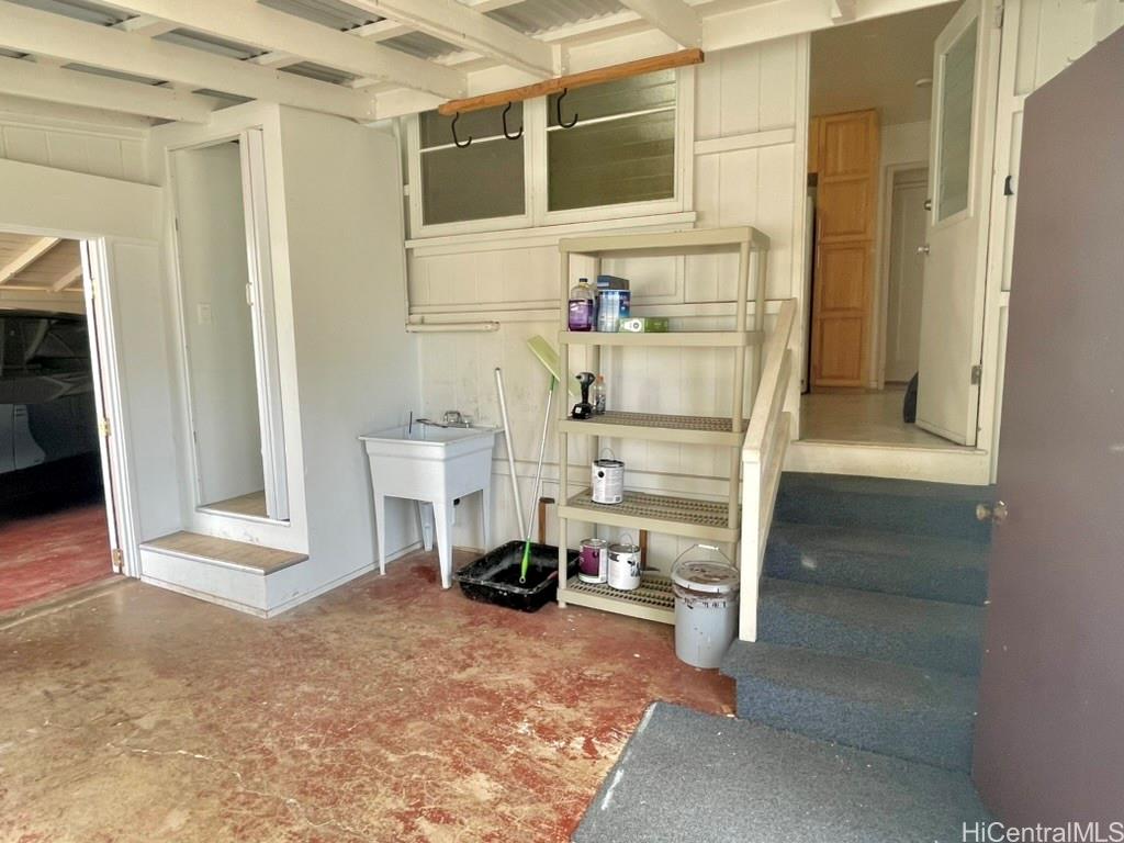 3352  Kaau St Palolo, Diamond Head home - photo 18 of 22