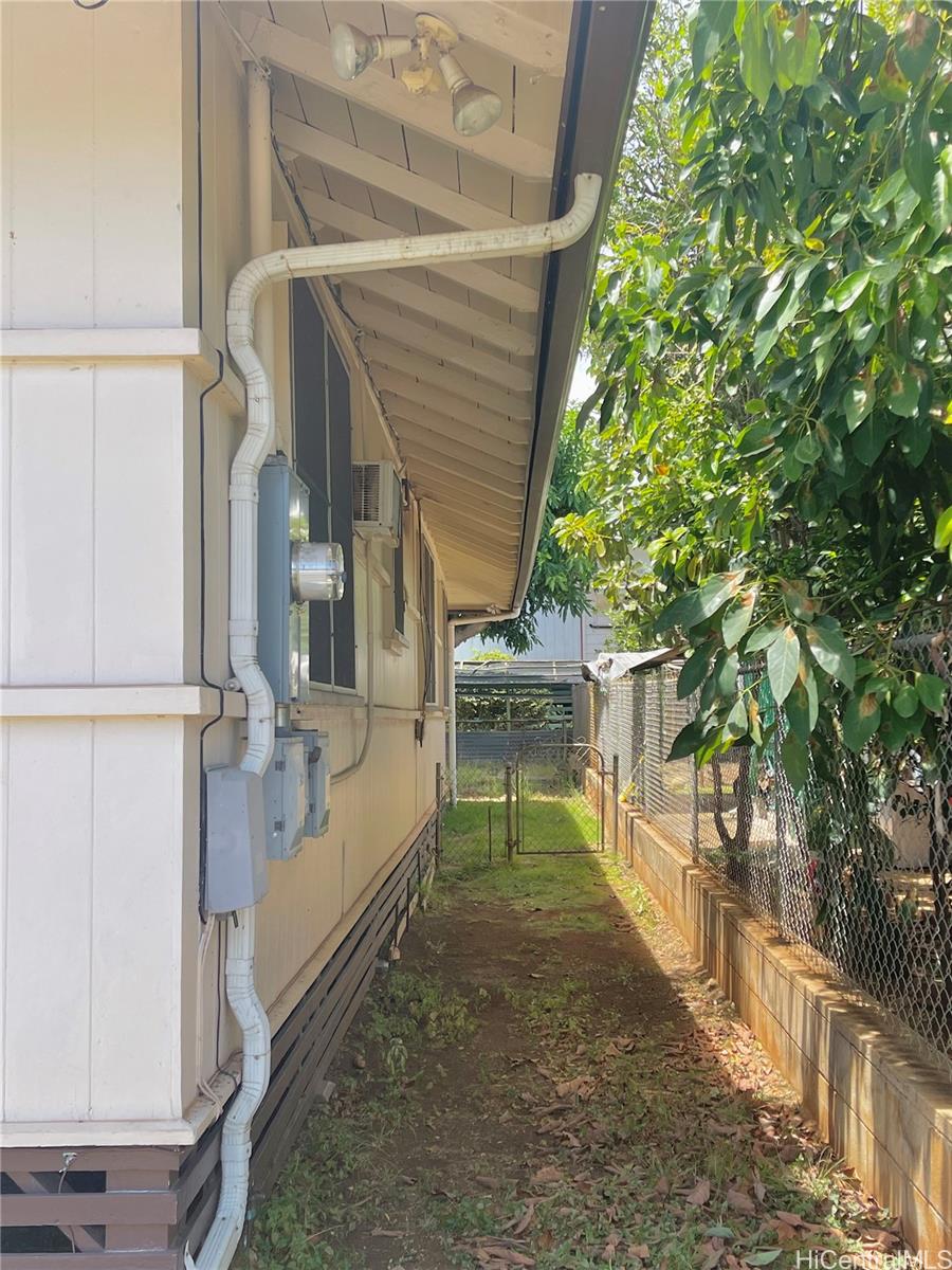 3352  Kaau St Palolo, Diamond Head home - photo 4 of 22