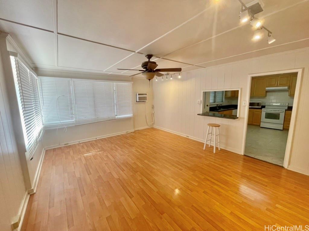 3352  Kaau St Palolo, Diamond Head home - photo 7 of 22