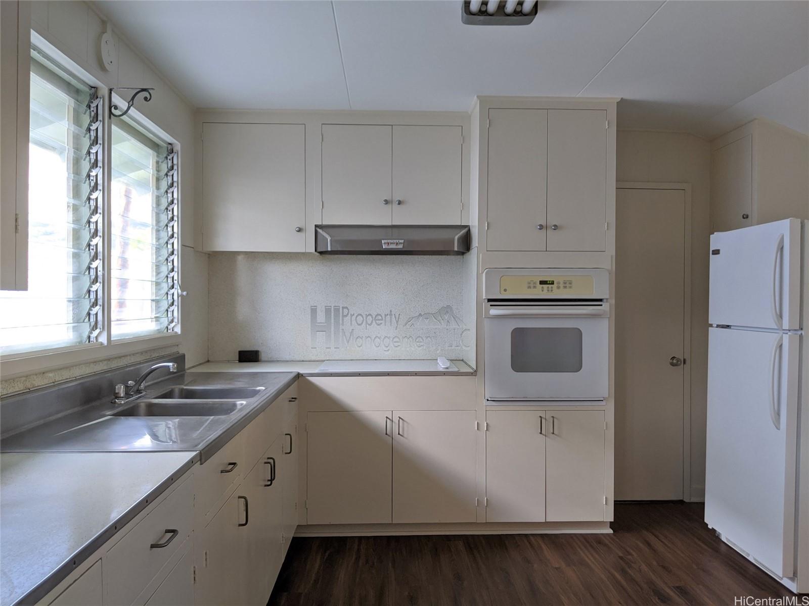 3358 Harding Ave Honolulu - Rental - photo 7 of 12