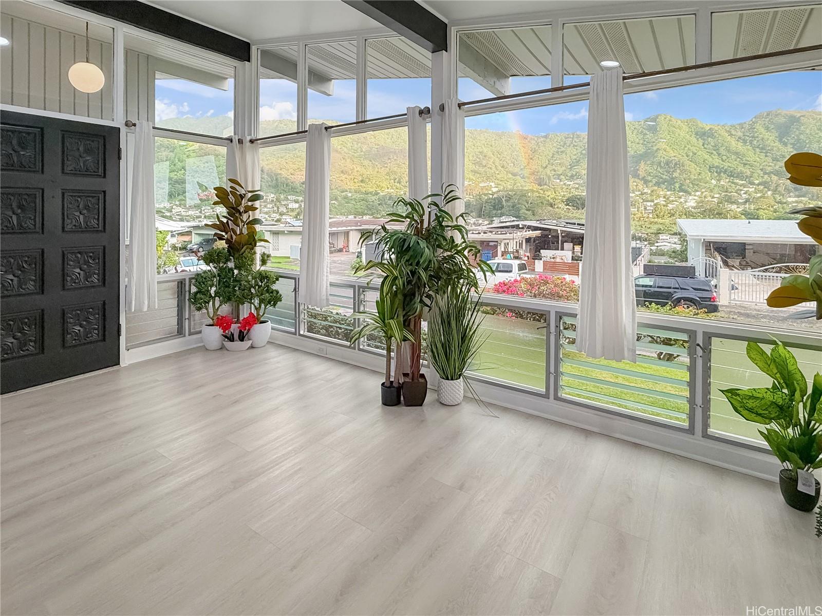 3362  Loulu Street Manoa Area, Honolulu home - photo 2 of 25