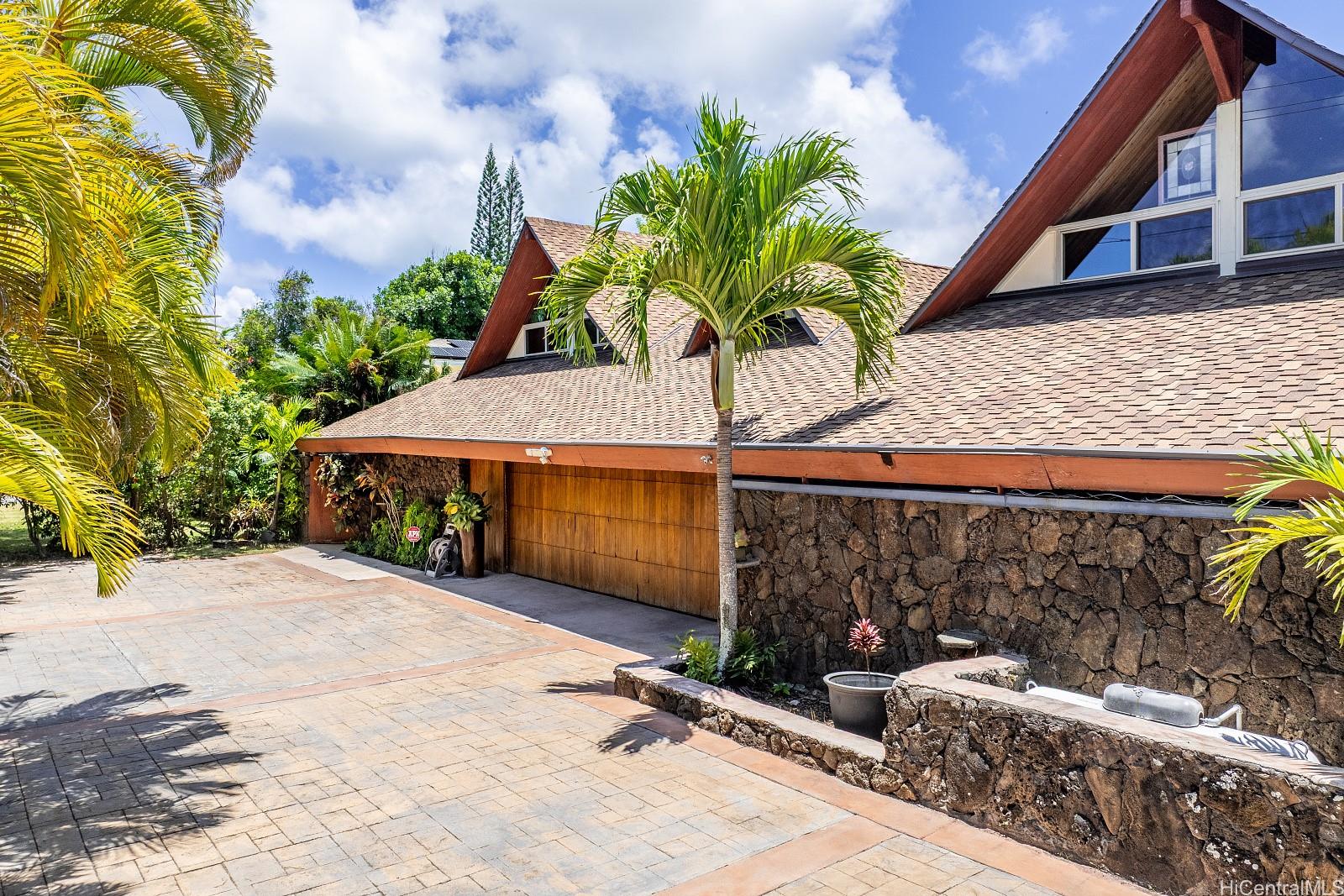 337  Wanaao Road Kailua Estates, Kailua home - photo 3 of 24