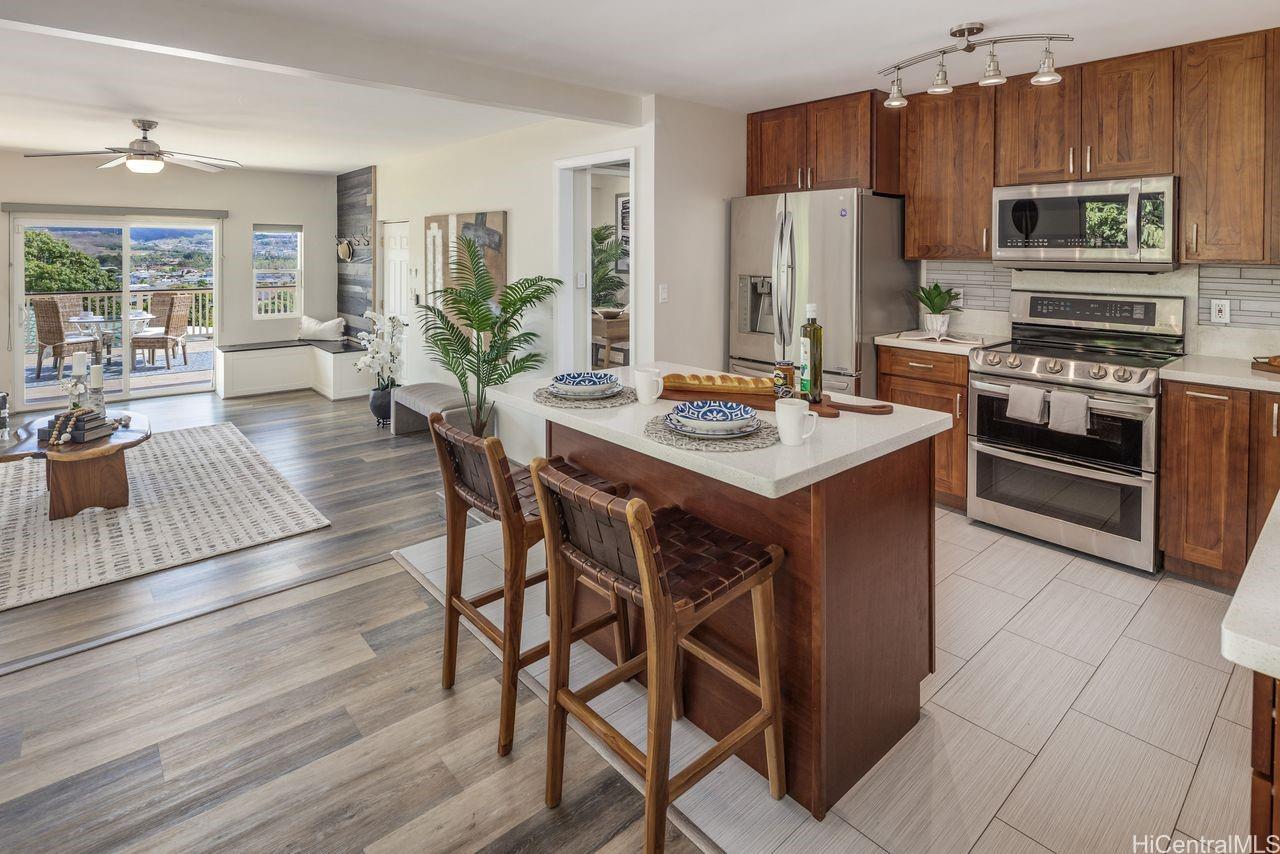 3376  Ala Laulani Street Salt Lake, Honolulu home - photo 2 of 18