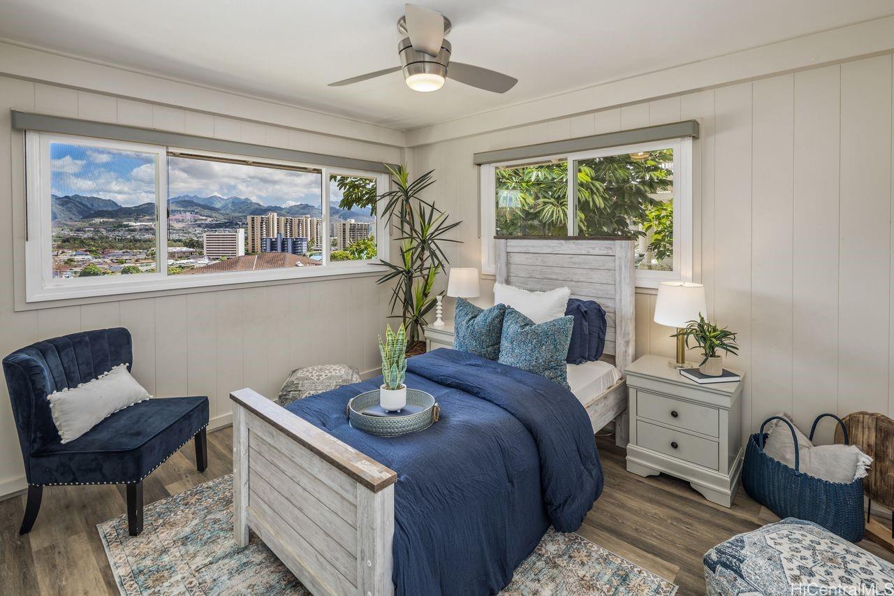 3376  Ala Laulani Street Salt Lake, Honolulu home - photo 14 of 17