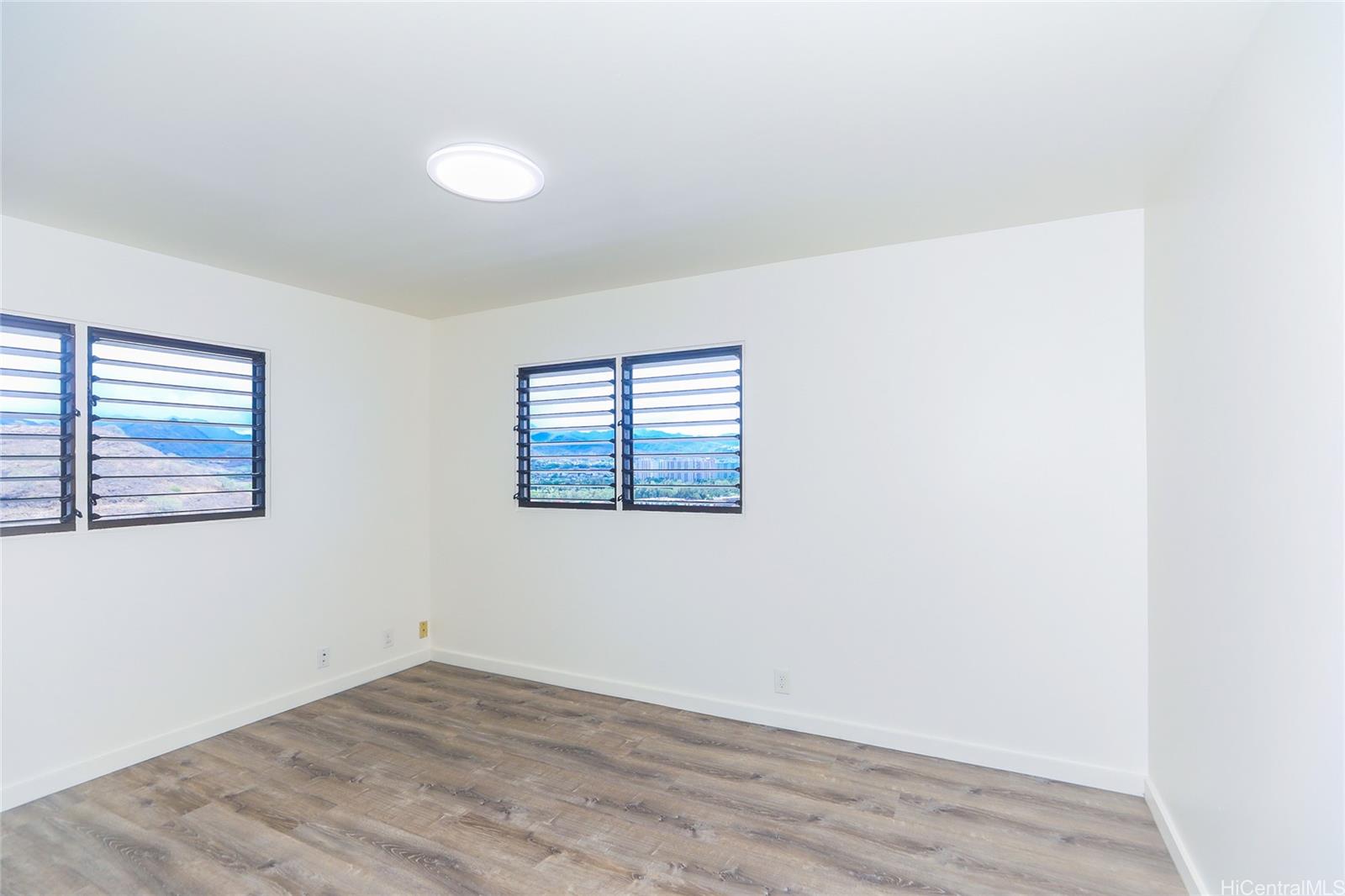 3402  Ala Hinalo Place Salt Lake, Honolulu home - photo 18 of 25