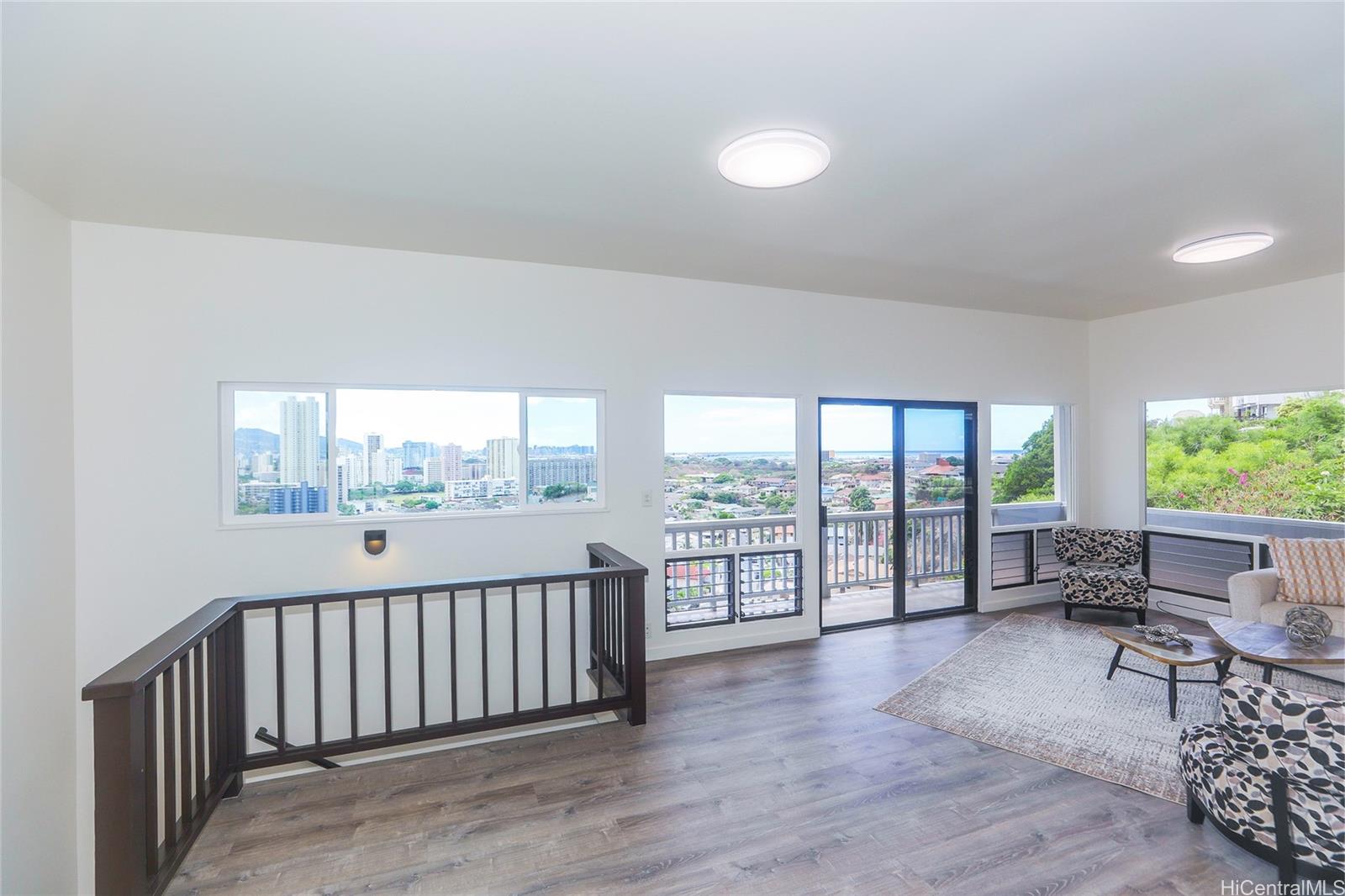 3402  Ala Hinalo Place Salt Lake, Honolulu home - photo 5 of 25