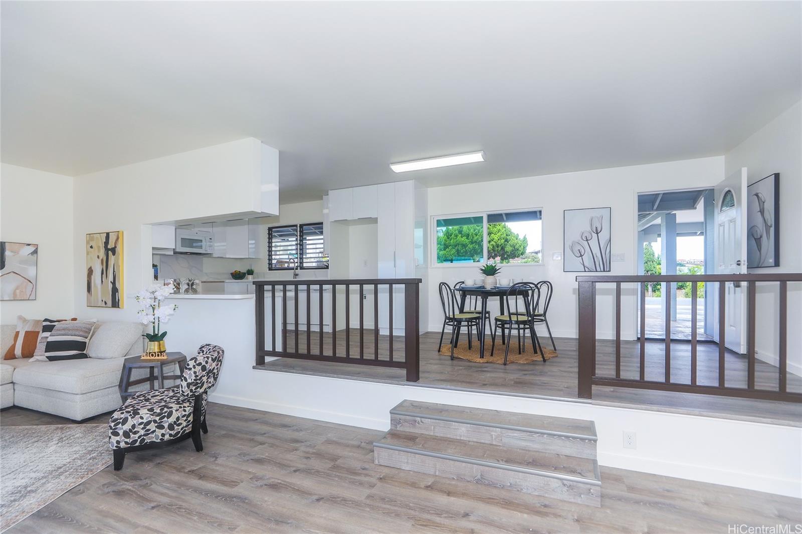 3402  Ala Hinalo Place Salt Lake, Honolulu home - photo 6 of 25