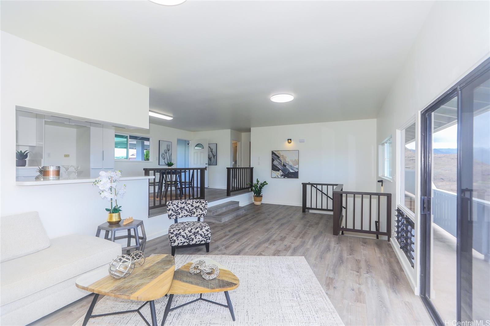 3402  Ala Hinalo Place Salt Lake, Honolulu home - photo 7 of 25