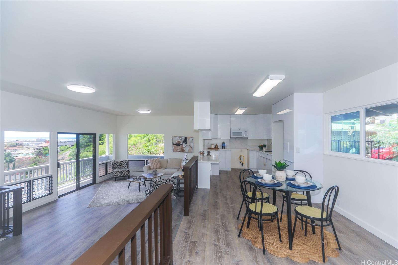 3402  Ala Hinalo Place Salt Lake, Honolulu home - photo 8 of 25