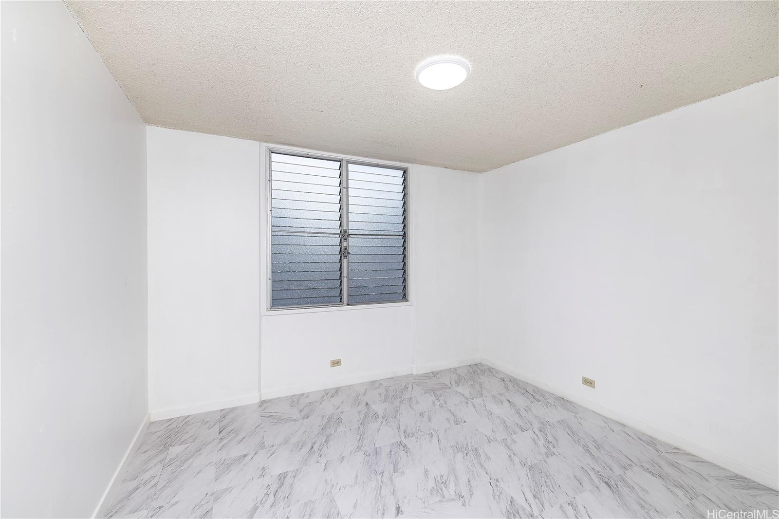 Hale Hana condo # 205, Honolulu, Hawaii - photo 6 of 8