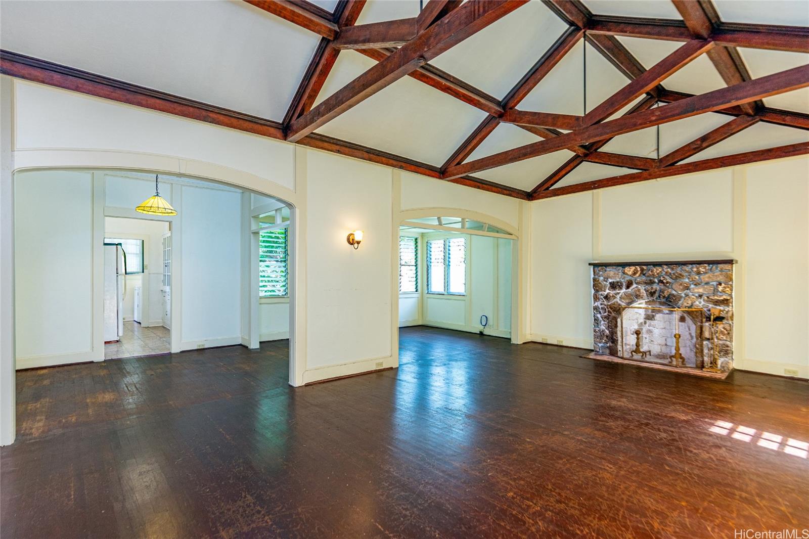 3422  Woodlawn Drive Manoa-woodlawn, Honolulu home - photo 2 of 24