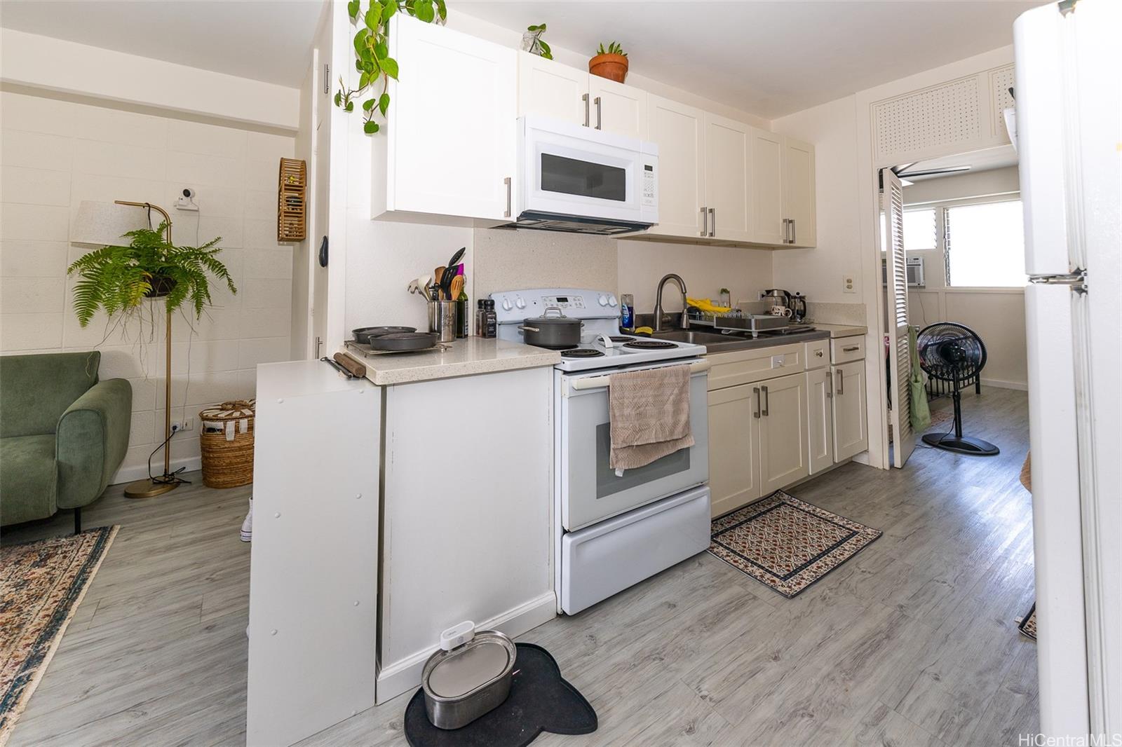 3427 Waialae Ave Honolulu - Multi-family - photo 16 of 25