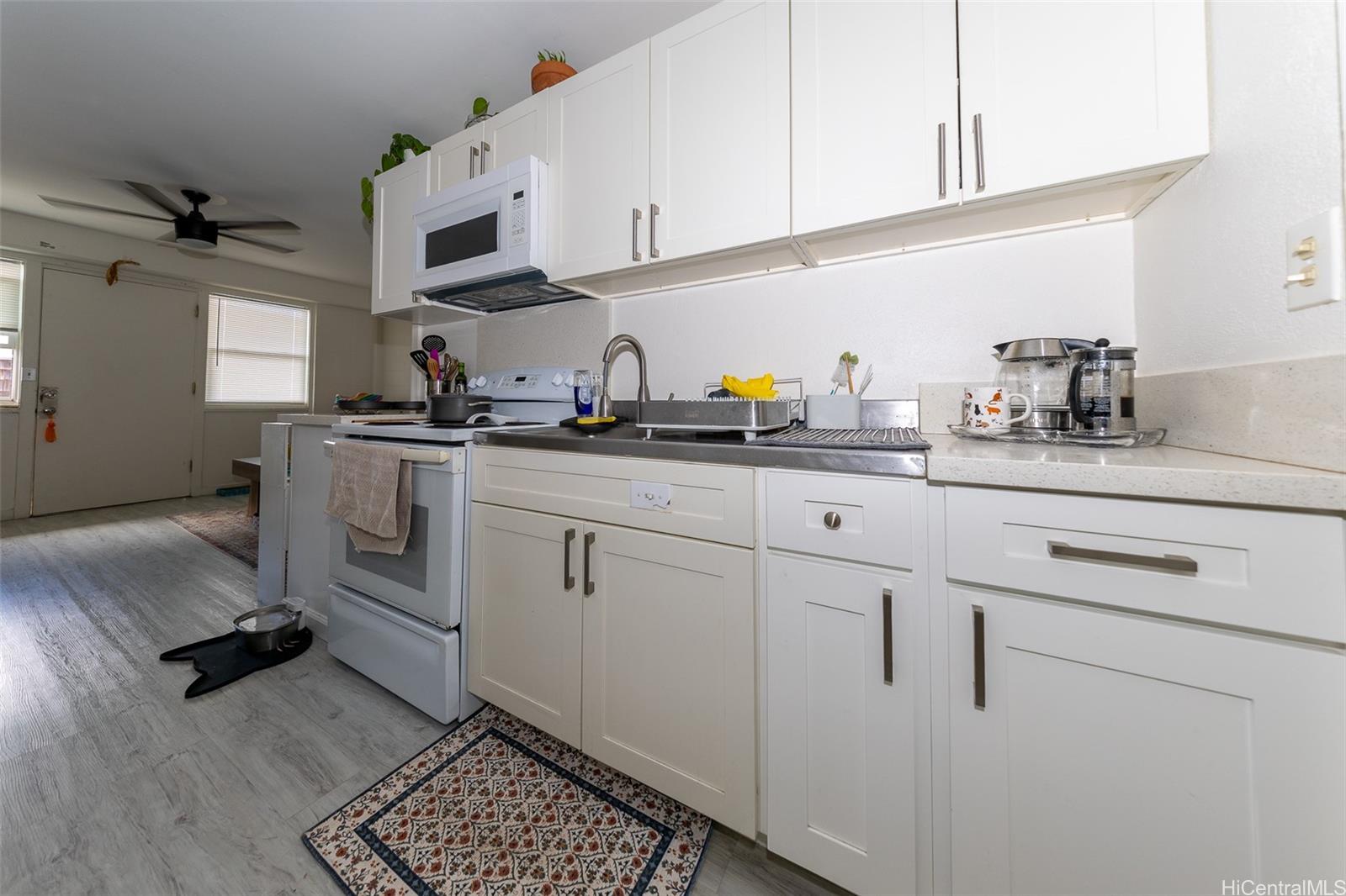 3427 Waialae Ave Honolulu - Multi-family - photo 18 of 25