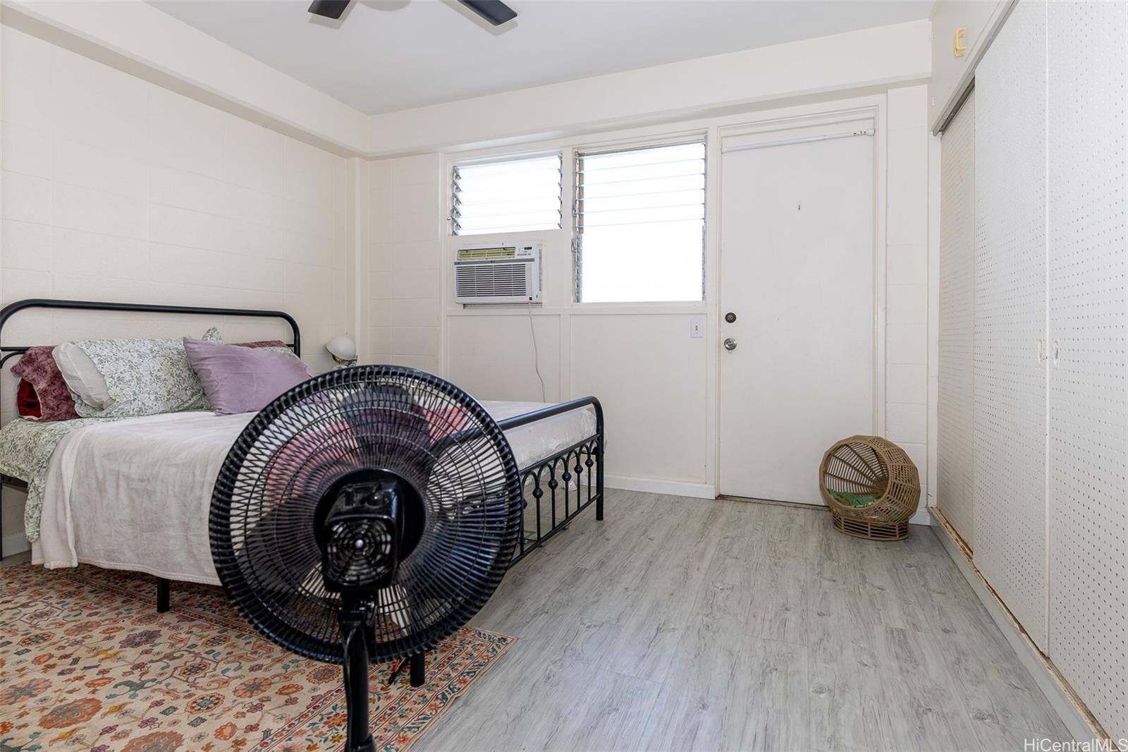 3427 Waialae Ave Honolulu - Multi-family - photo 19 of 25