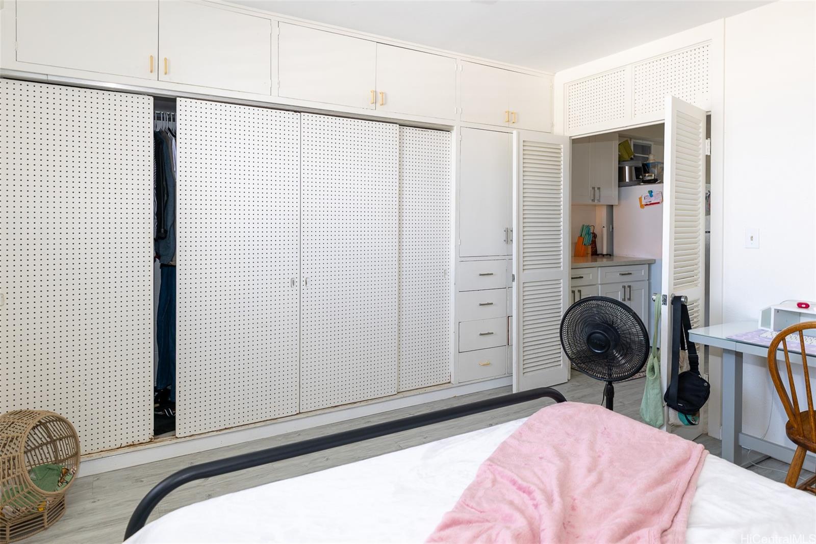 3427 Waialae Ave Honolulu - Multi-family - photo 23 of 25