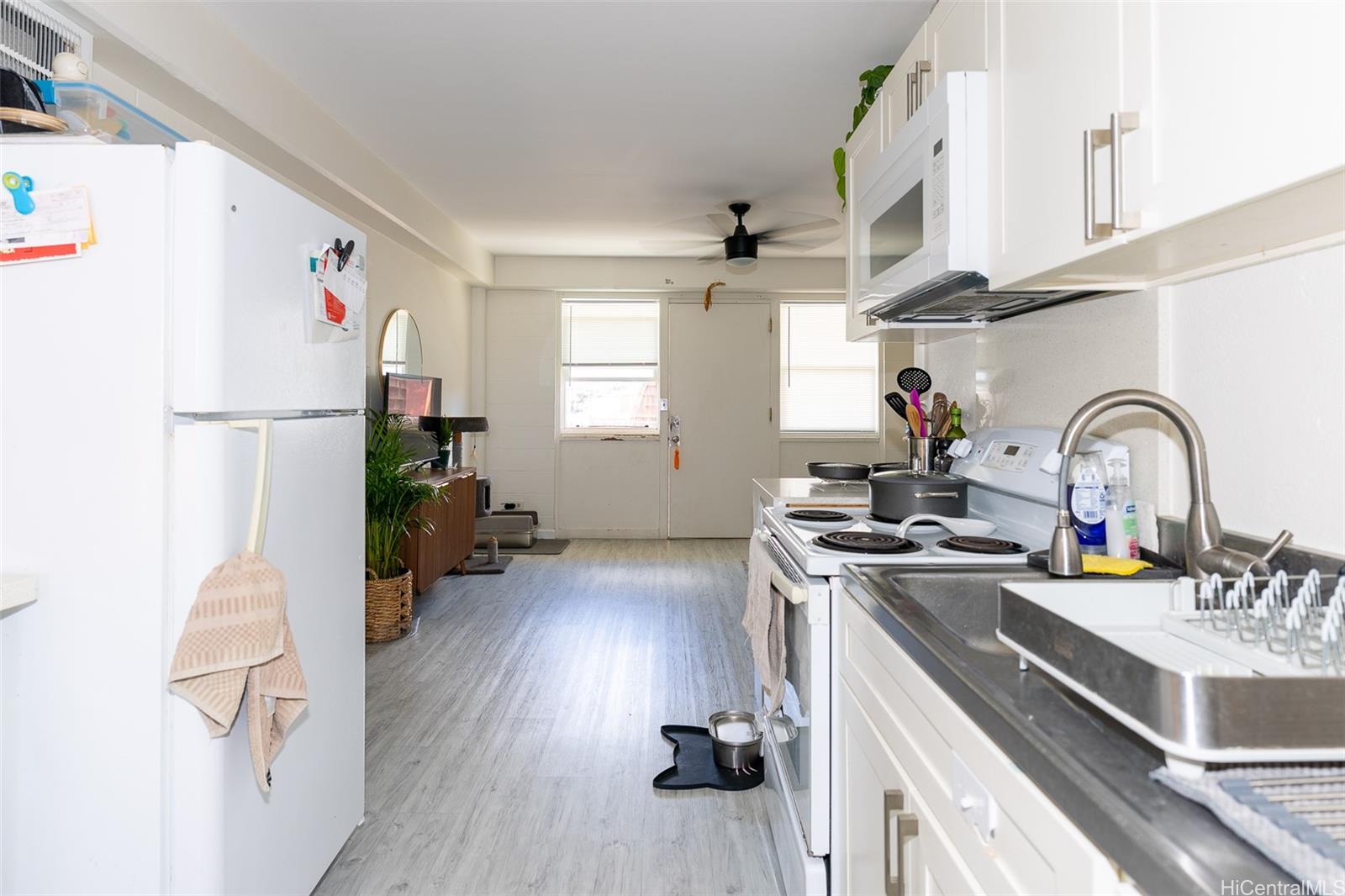 3427 Waialae Ave Honolulu - Multi-family - photo 24 of 25