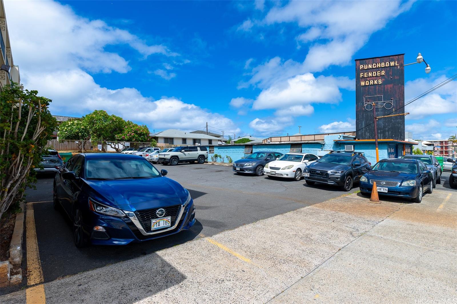 3427 Waialae Ave Honolulu - Multi-family - photo 5 of 25