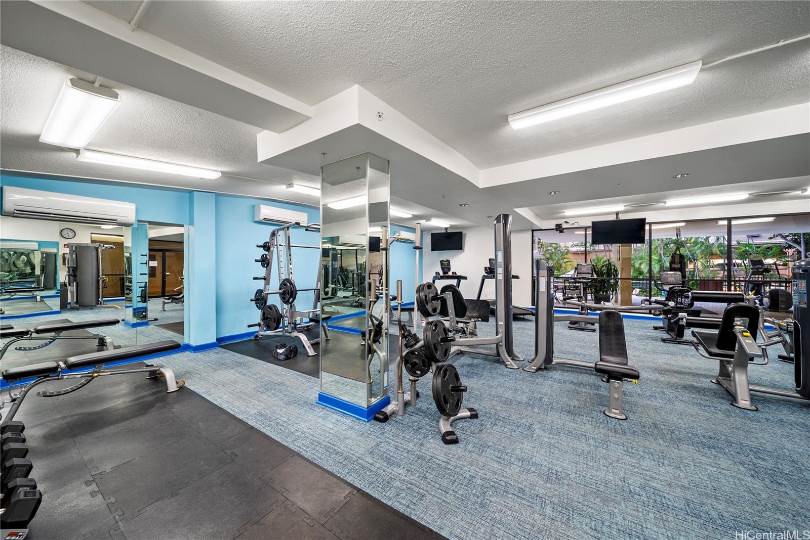 Windsor The condo # 1001, Honolulu, Hawaii - photo 19 of 24