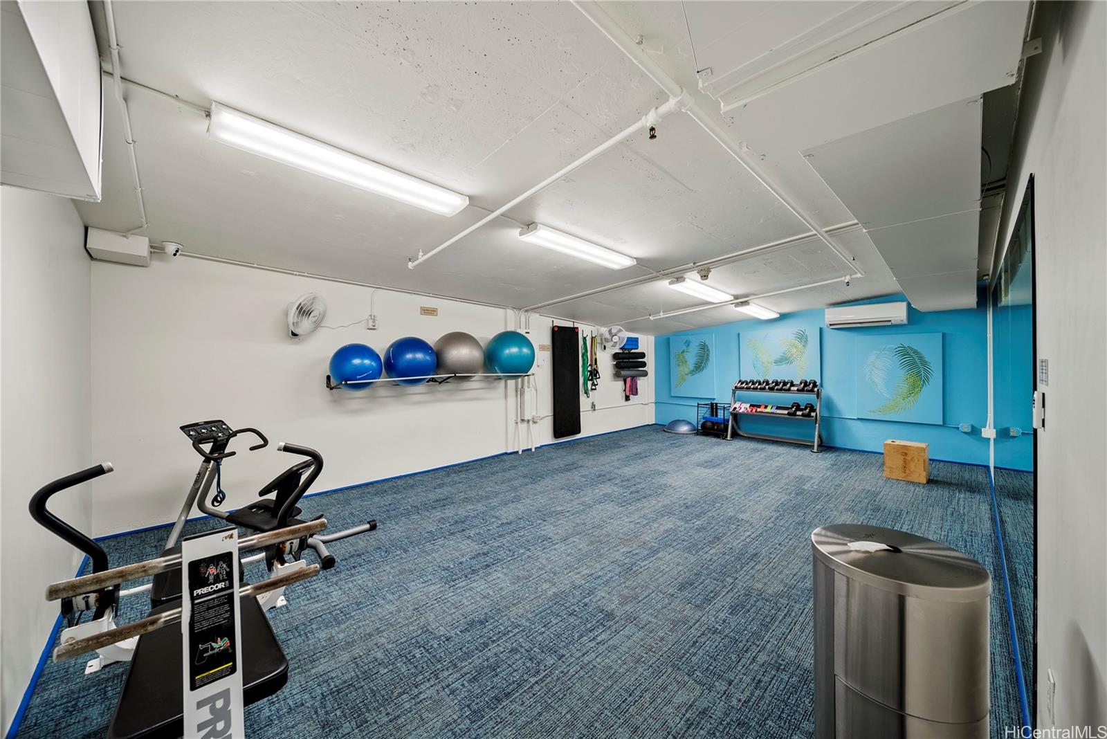 Windsor The condo # 1001, Honolulu, Hawaii - photo 20 of 24