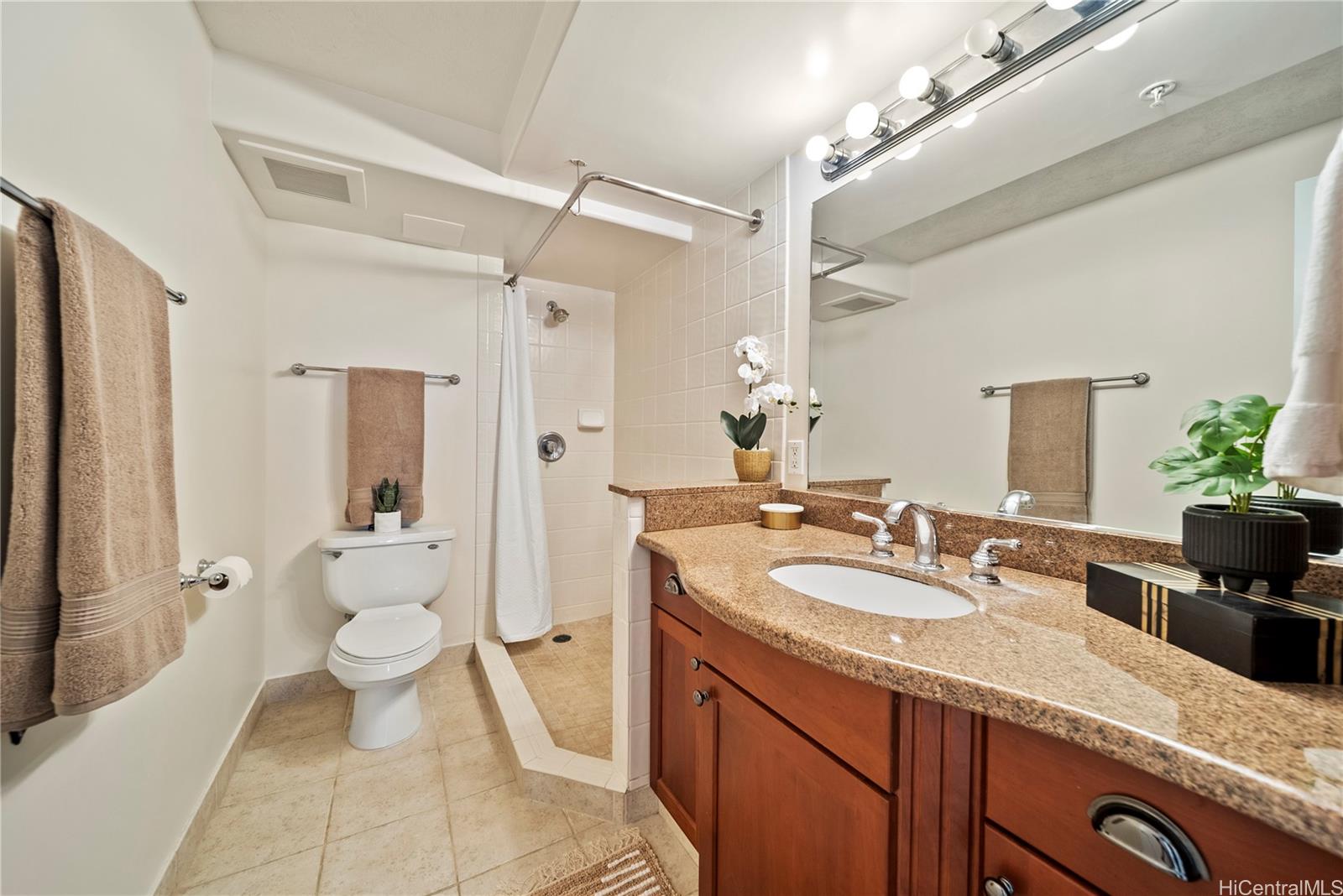 Windsor The condo # 1001, Honolulu, Hawaii - photo 10 of 24