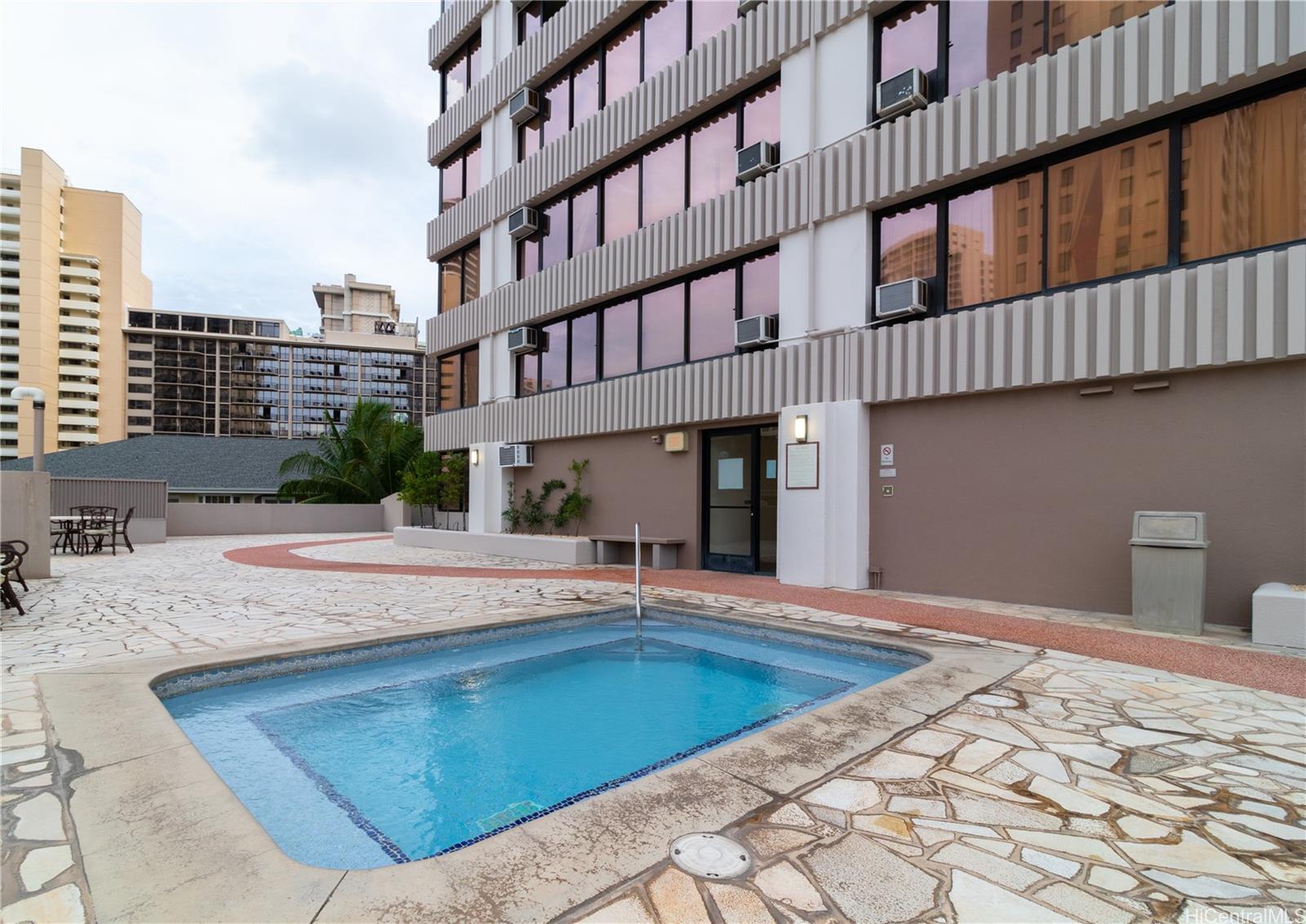 Windsor The condo # 1404, Honolulu, Hawaii - photo 13 of 20