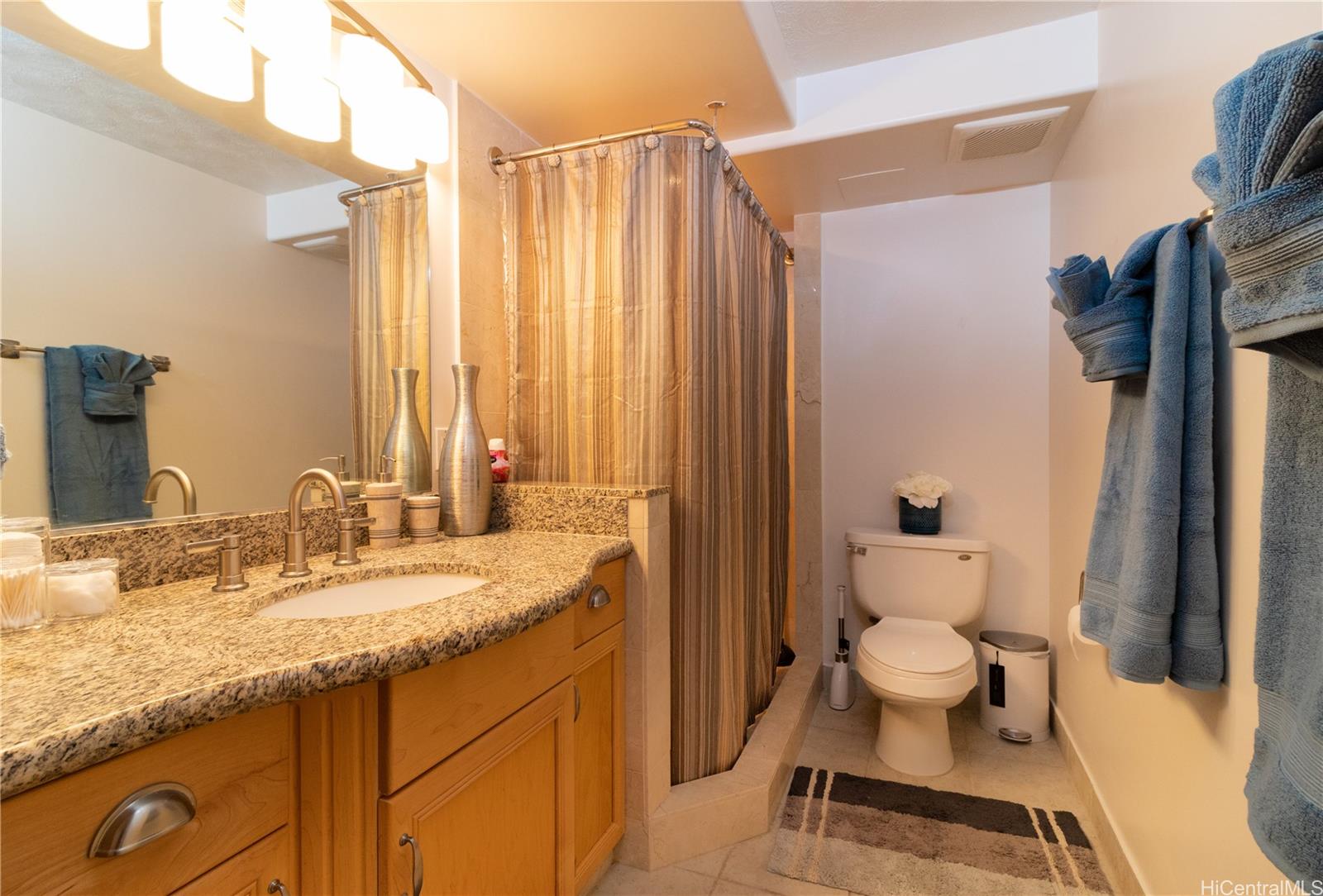 Windsor The condo # 1404, Honolulu, Hawaii - photo 7 of 20