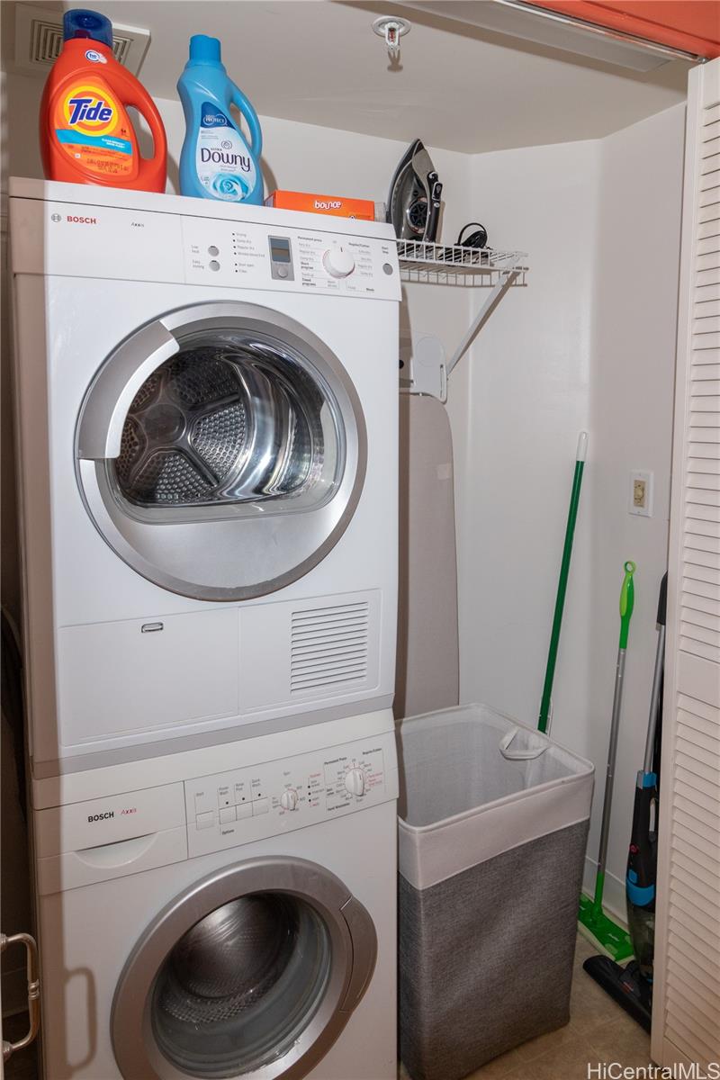 Windsor The condo # 1404, Honolulu, Hawaii - photo 9 of 20