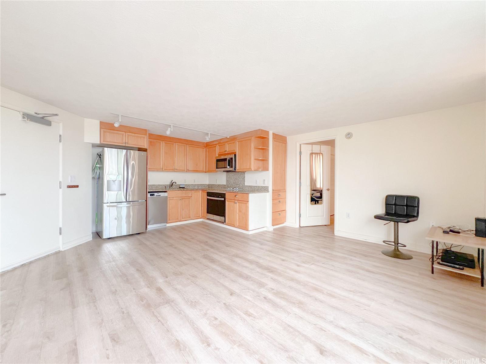 343 Hobron Ln Honolulu - Rental - photo 4 of 24