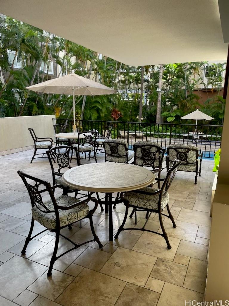 Windsor The condo # 2701, Honolulu, Hawaii - photo 5 of 15