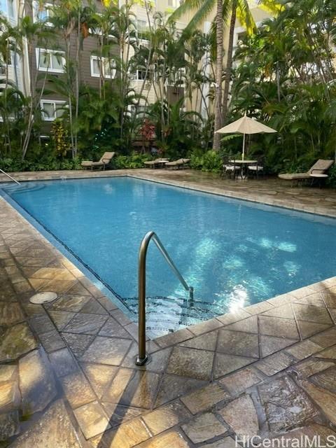 Windsor The condo # 2701, Honolulu, Hawaii - photo 6 of 15