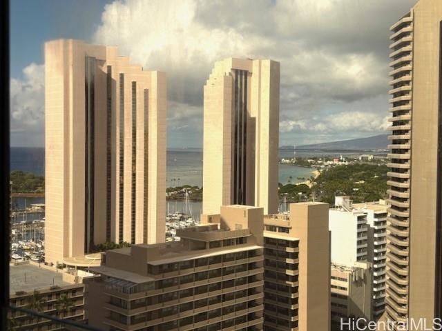 Windsor The condo # 2701, Honolulu, Hawaii - photo 9 of 15