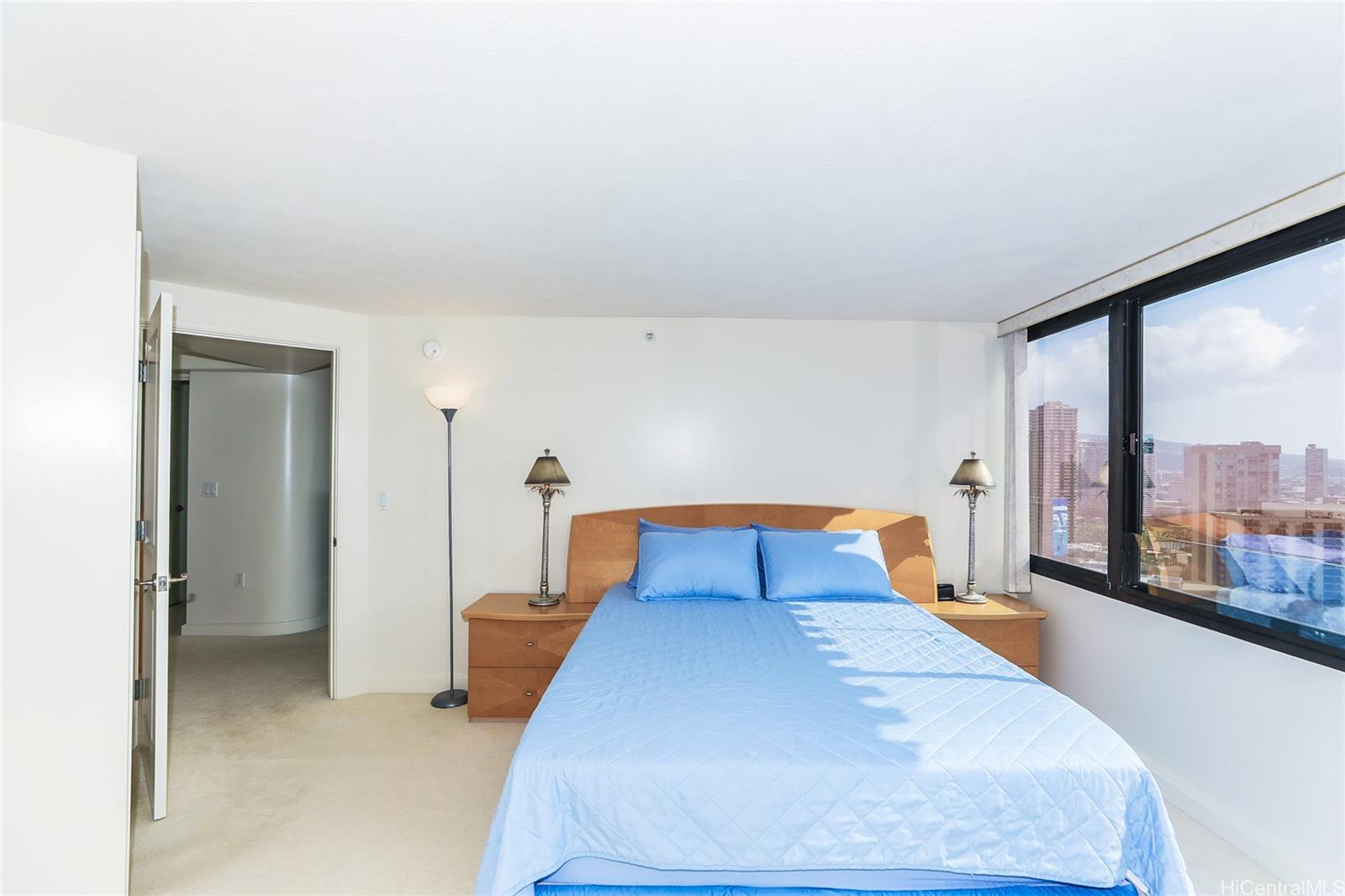 343 Hobron Ln Honolulu - Rental - photo 17 of 24