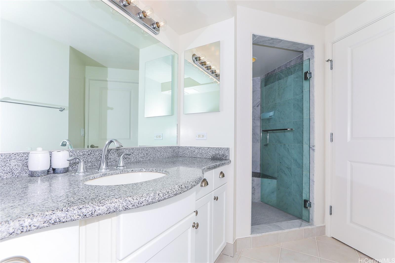 343 Hobron Ln Honolulu - Rental - photo 18 of 24